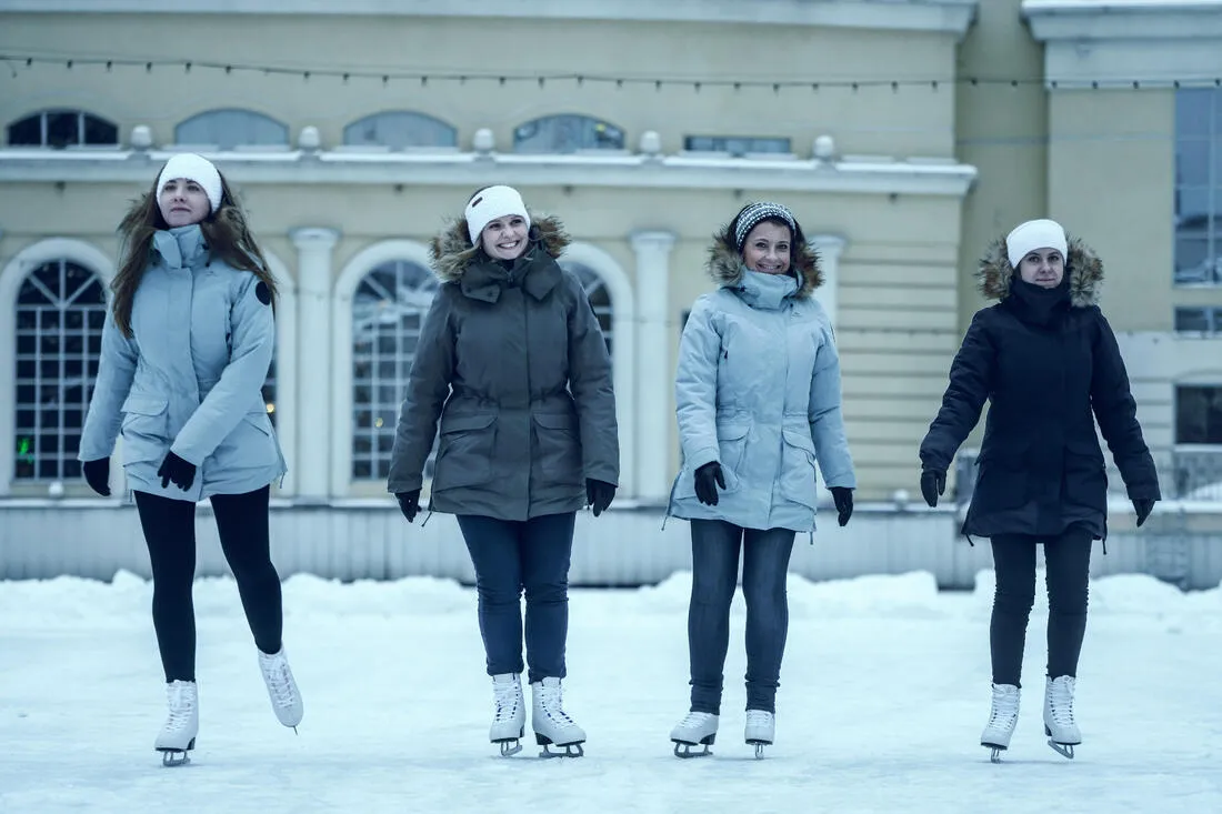 100 Women's and Girls' Ice Skates