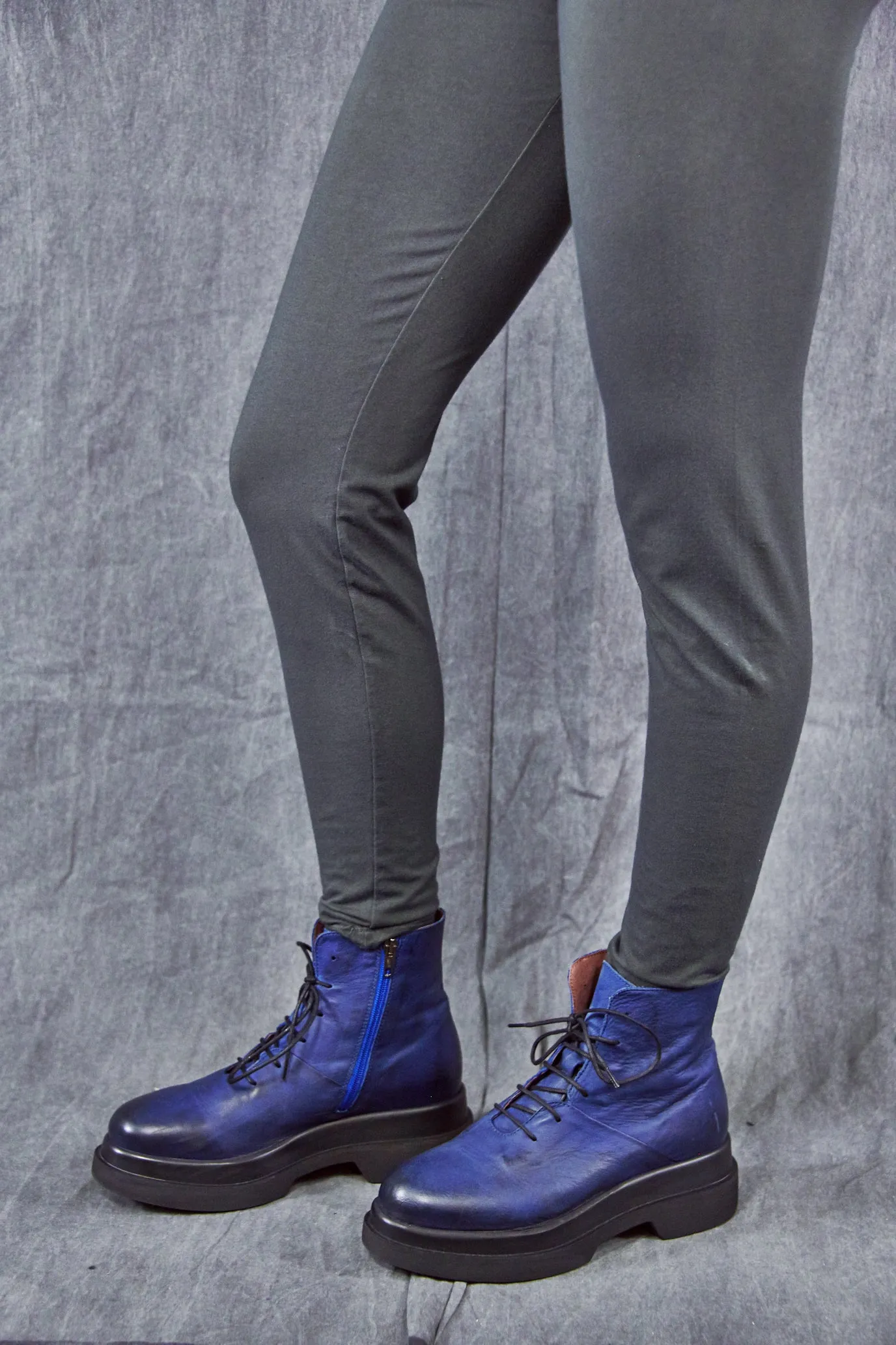 3136 Lightweight Legging Soot-U
