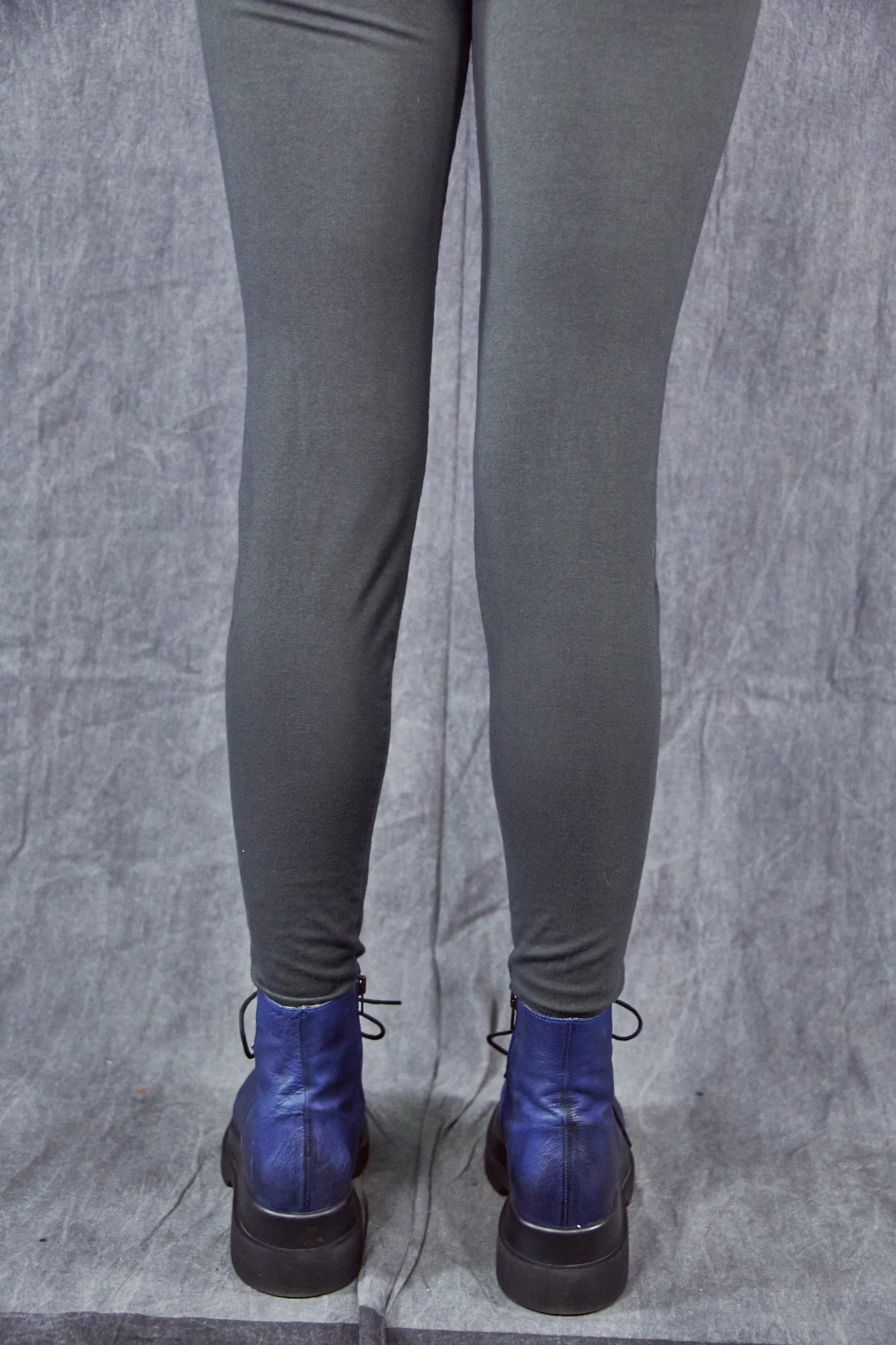 3136 Lightweight Legging Soot-U