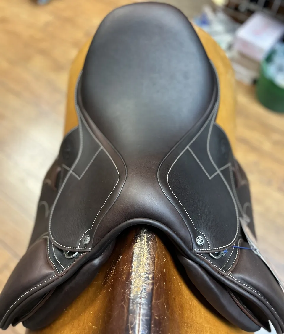 Antarès Signature Jumping Saddle - 17½" - One In Stock