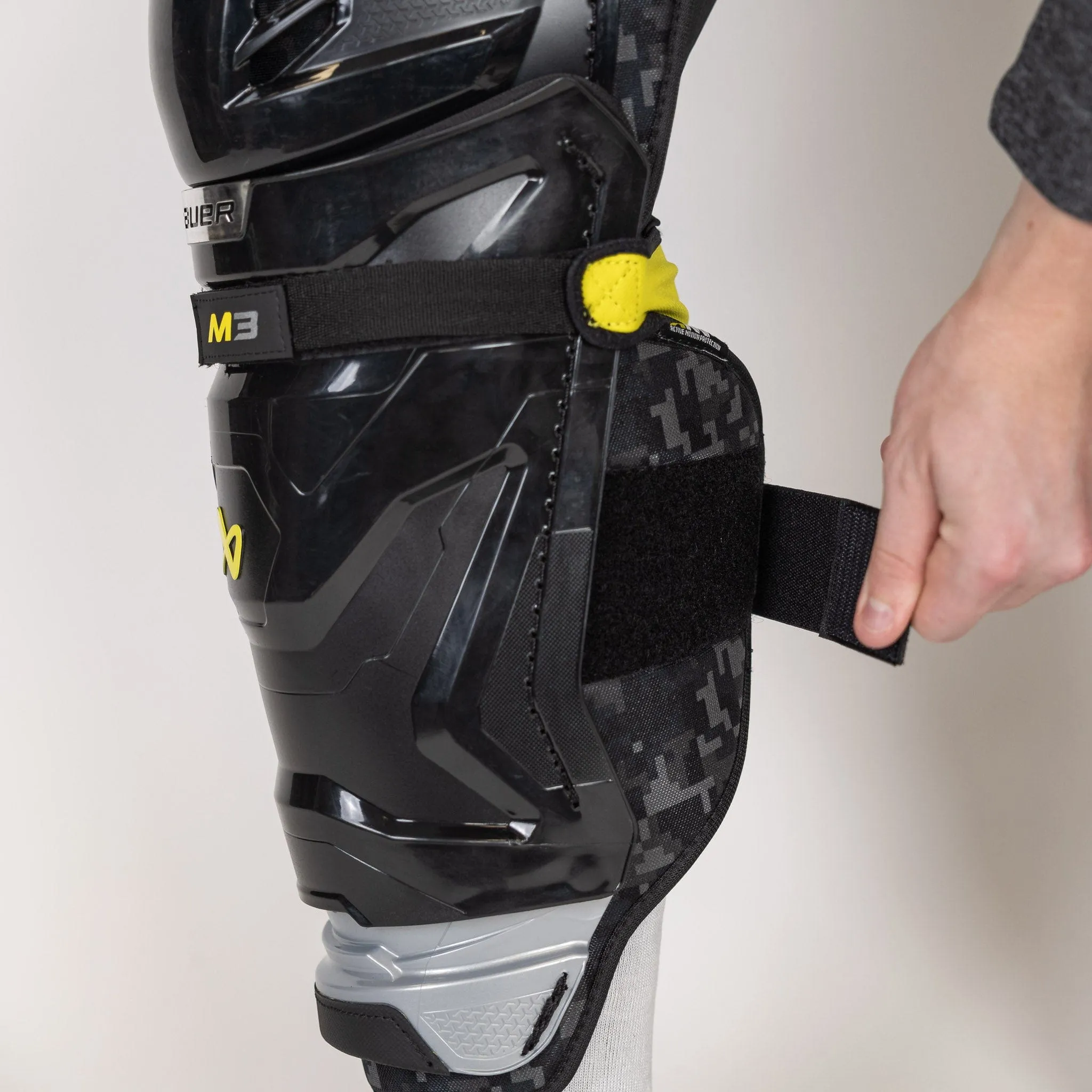 Bauer Supreme M3 Intermediate Hockey Shin Guards