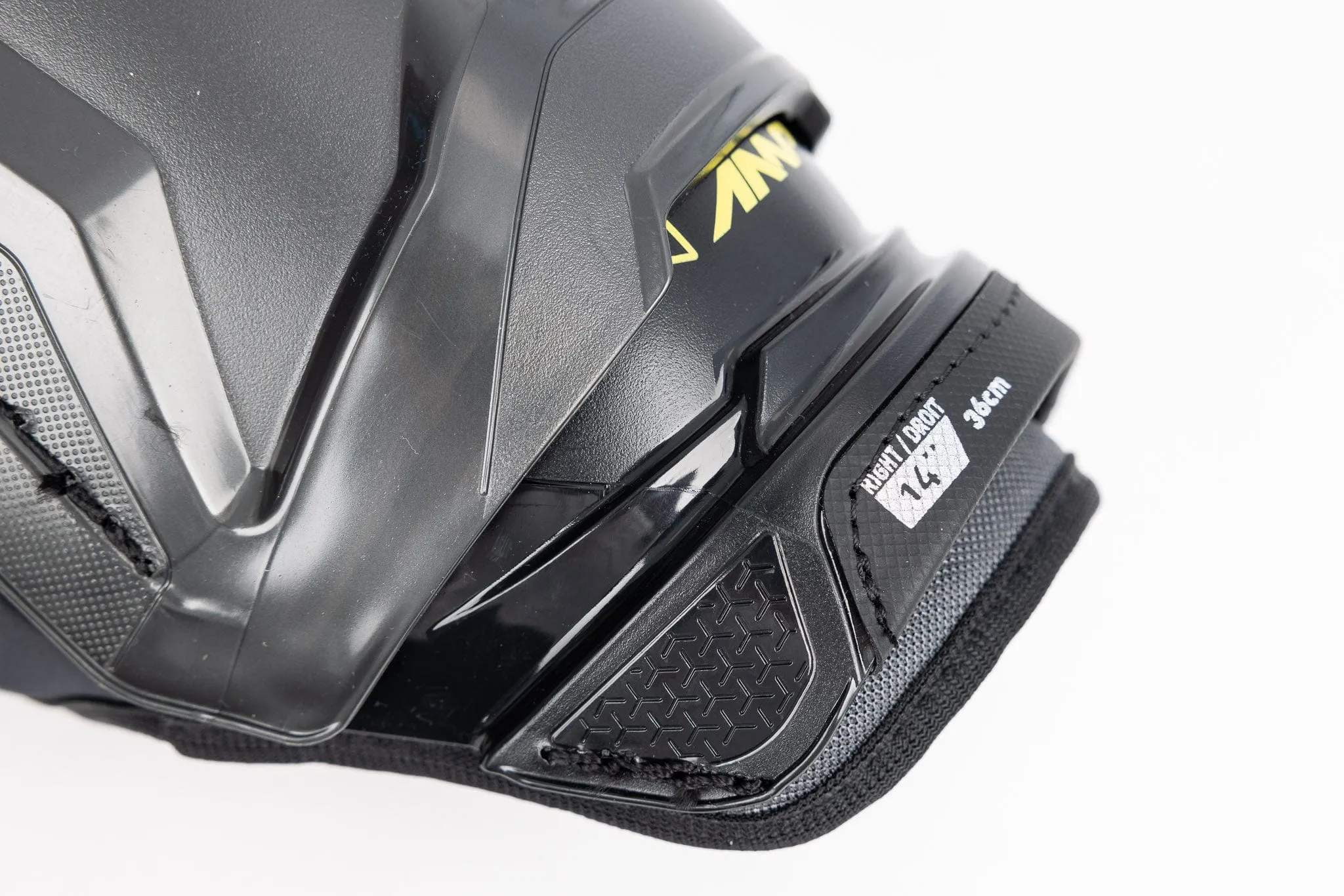 Bauer Supreme Mach Intermediate Hockey Shin Guards