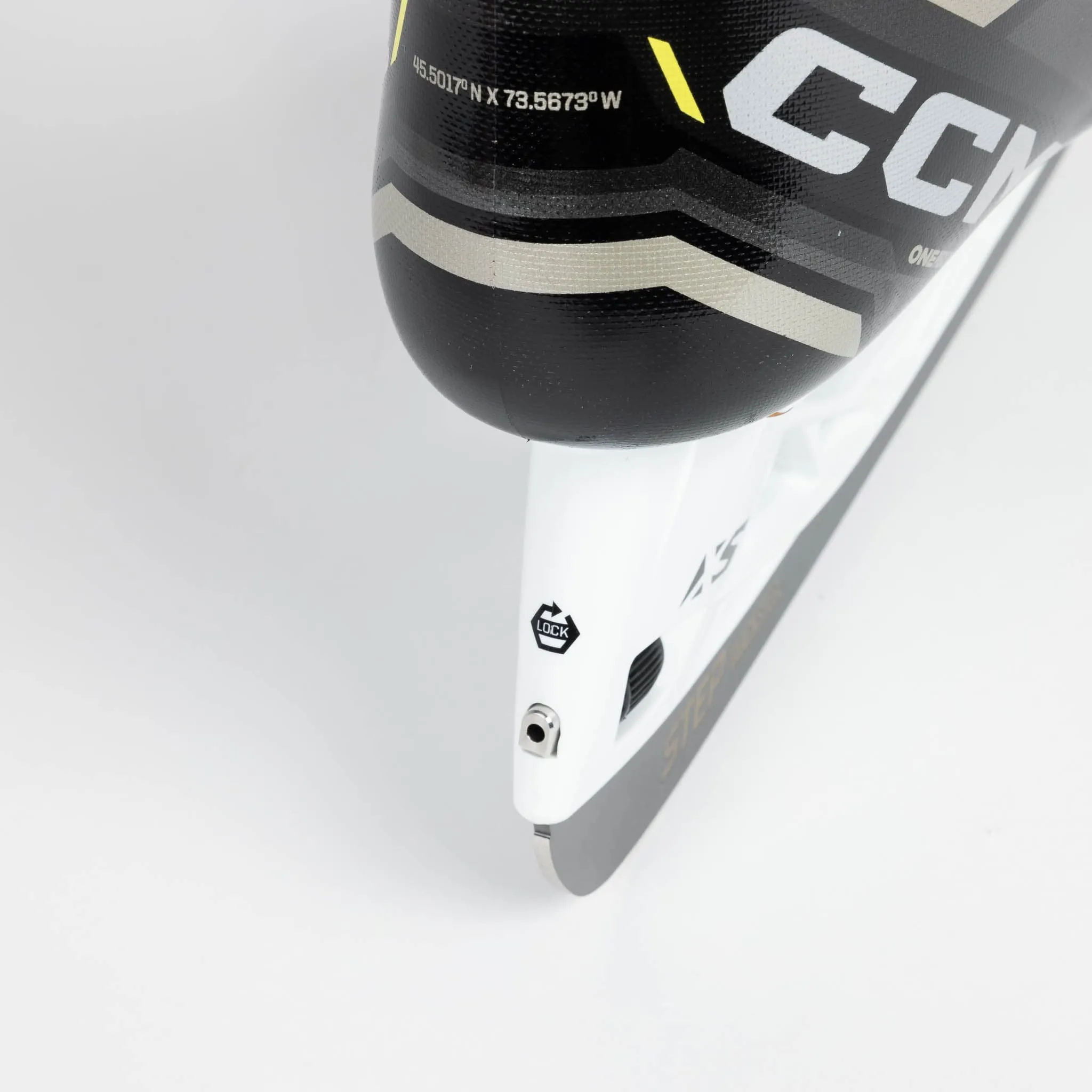 CCM Tacks AS-V Senior Hockey Skates