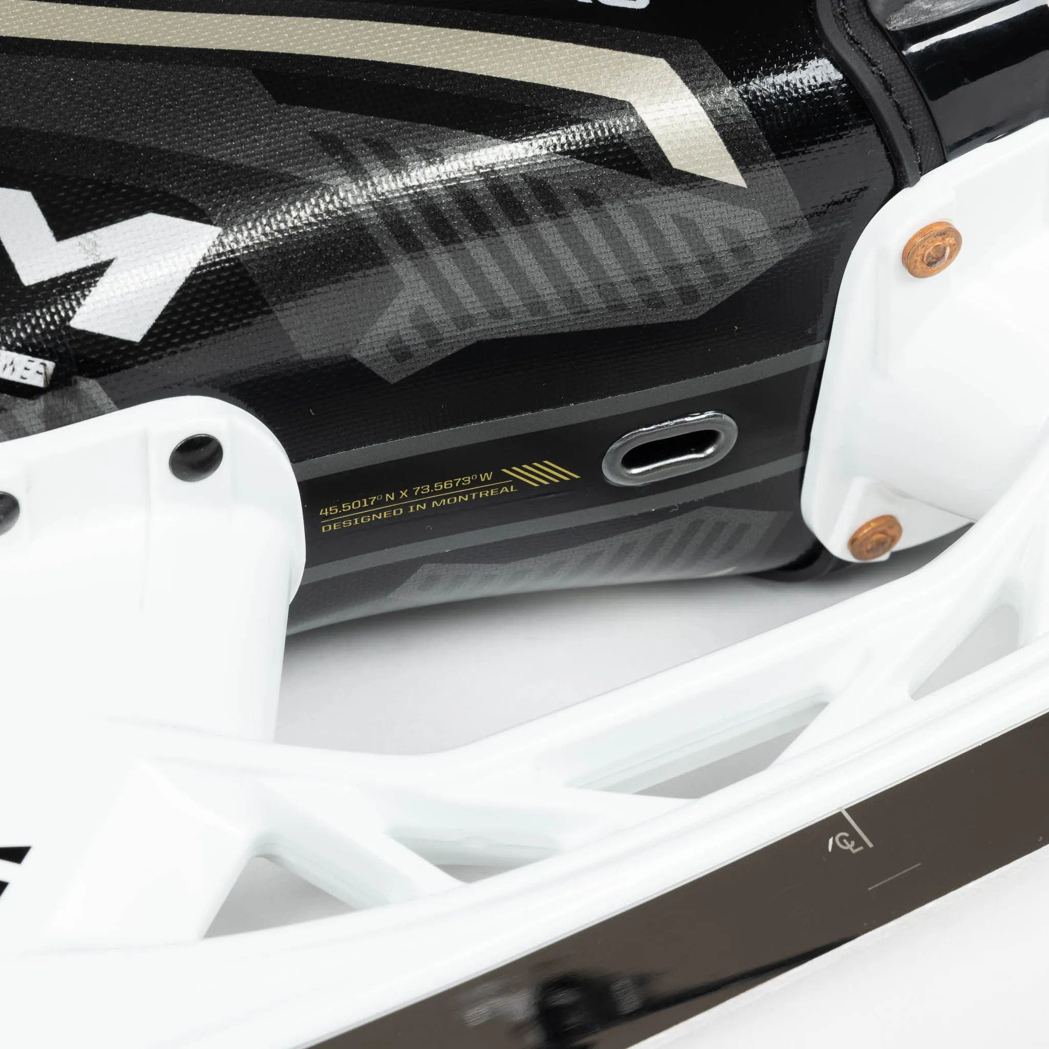 CCM Tacks AS-V Senior Hockey Skates