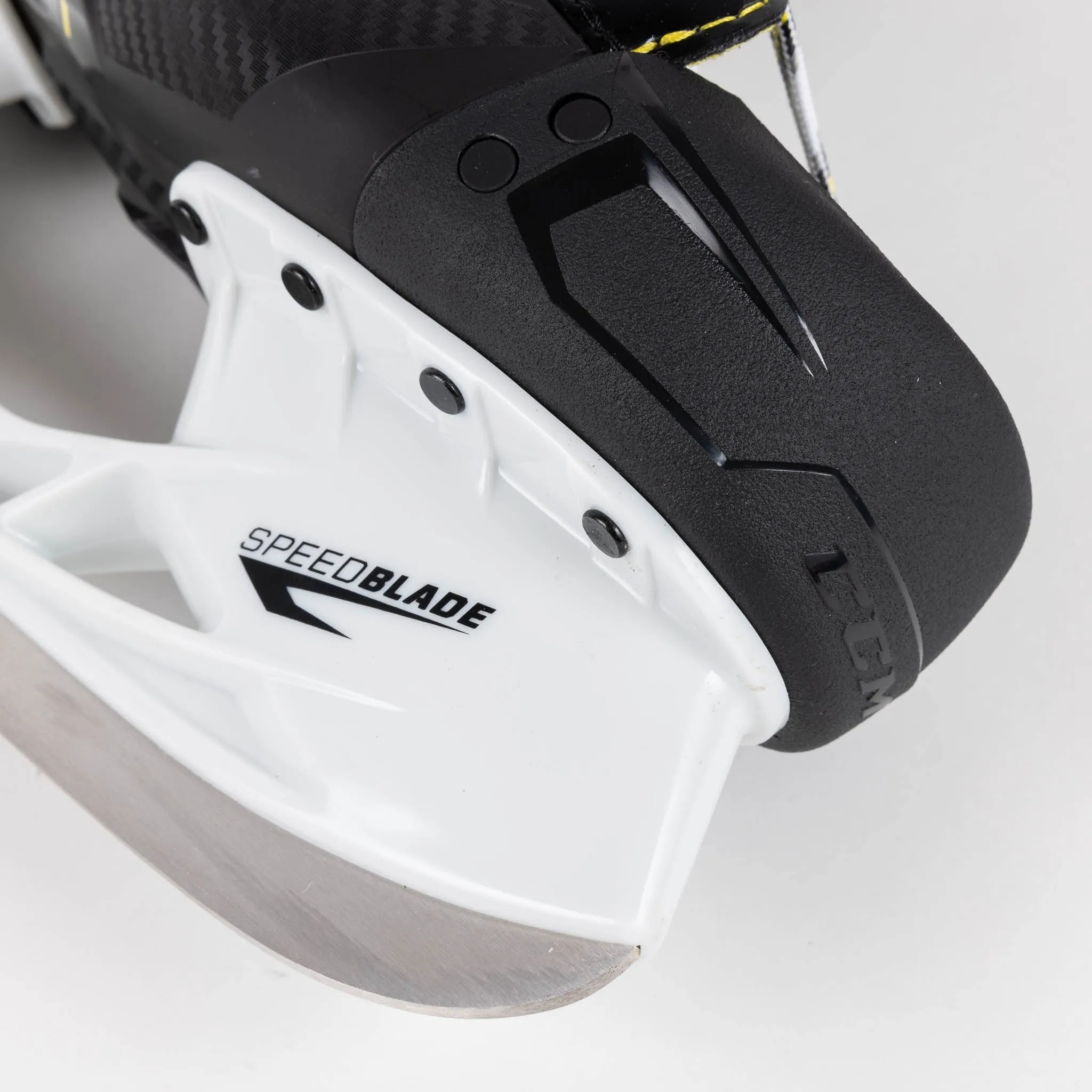 CCM Tacks AS560 Junior Hockey Skates