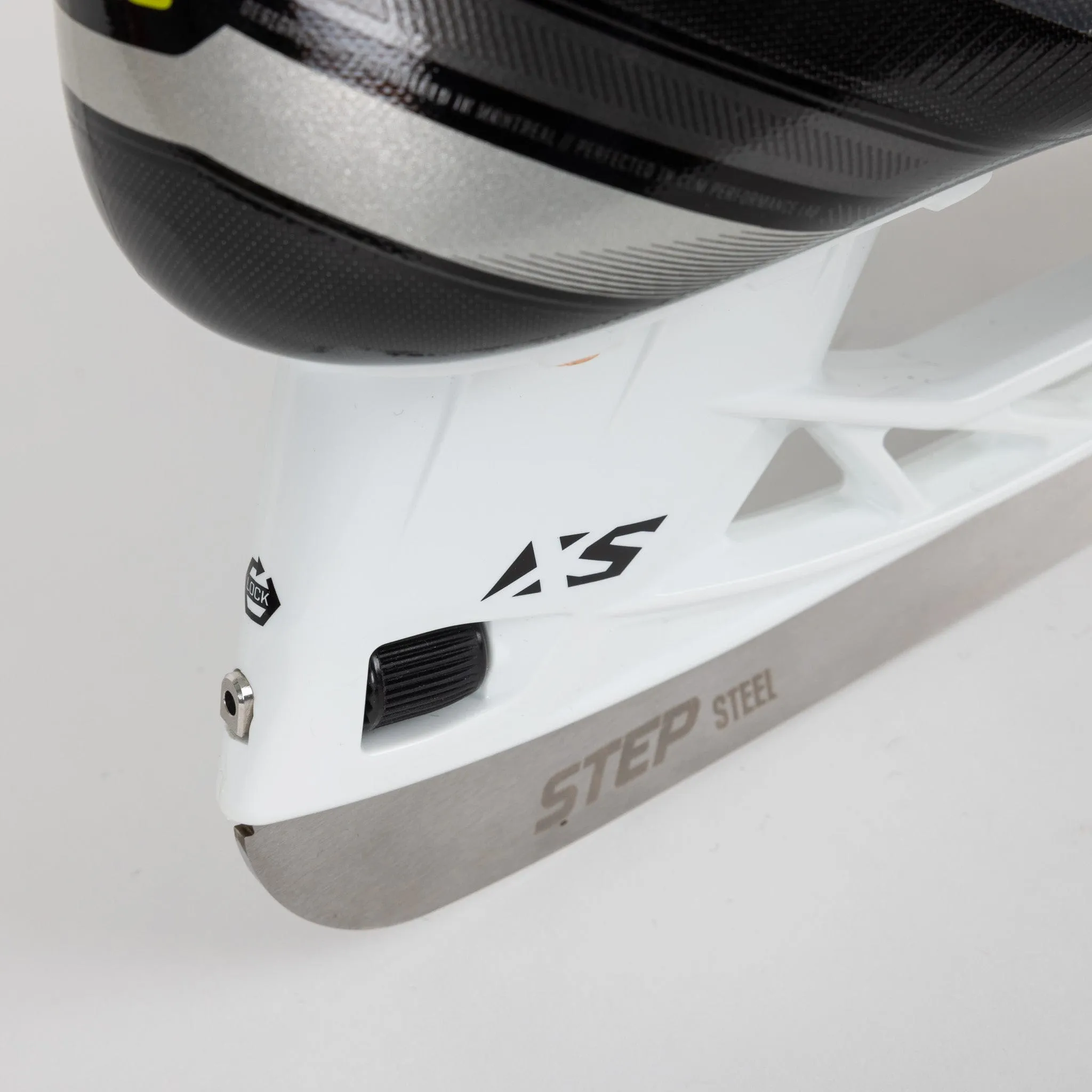 CCM Tacks XF90 Intermediate Hockey Skates