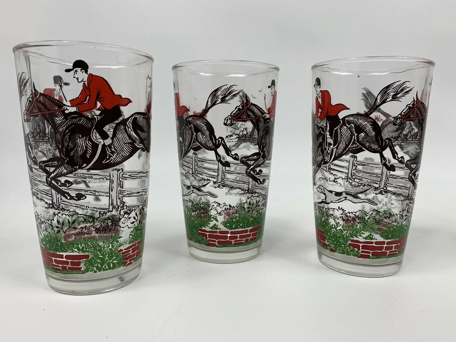 Glasses and Ice Bowl Bar Set Hunt Scene Pattern 7 Piece Set Vintage