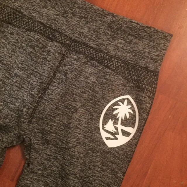 GU CHAMORRO PALMS YOGA SET