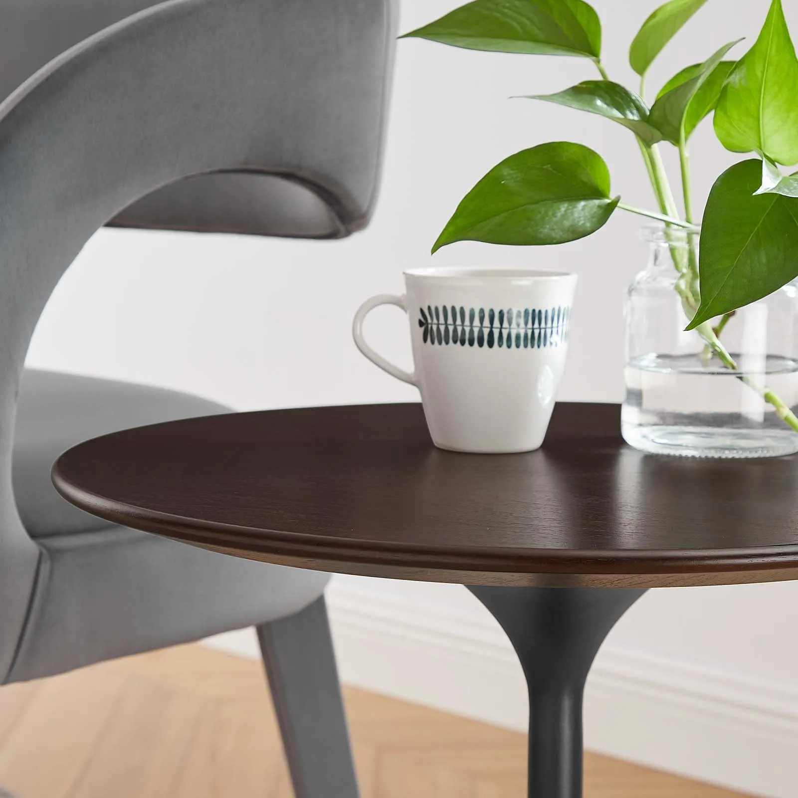 LIPPA ROUND SIDE TABLE