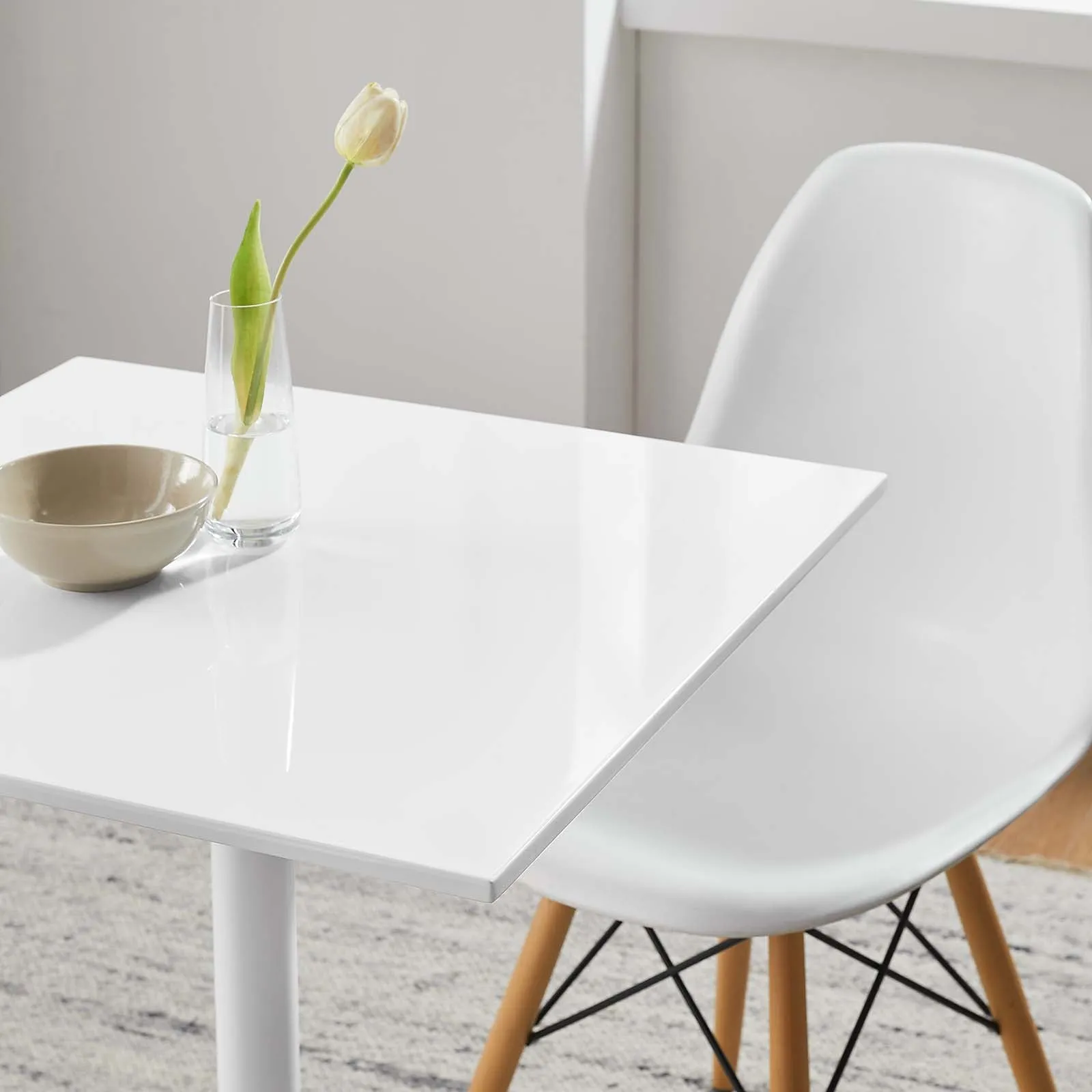 LIPPA SQUARE DINING TABLE