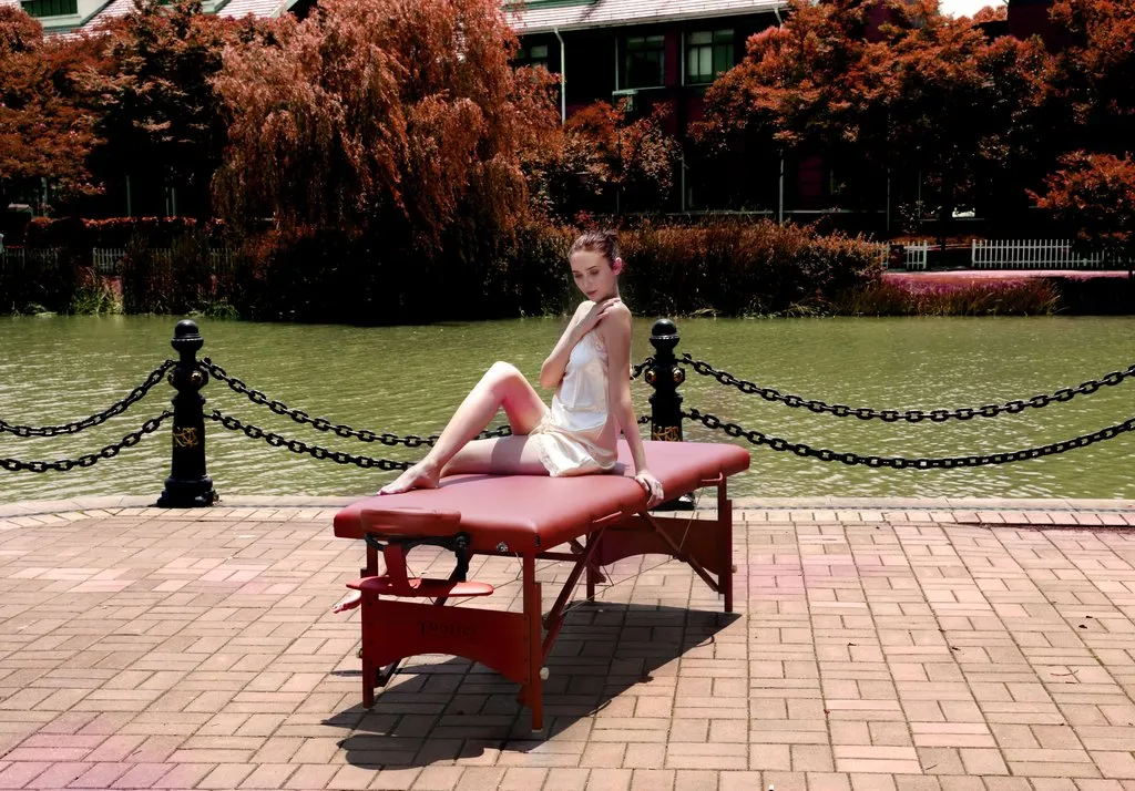Master Massage 28" FAIRLANE™ Portable Massage Table Package with Therma-Top®
