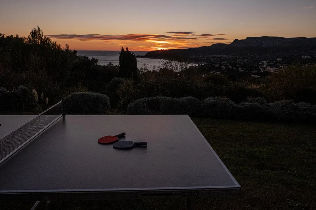 RAQUETTE DE PING PONG RÉSISTANTE PPR 130 O NOIRE ROUGE