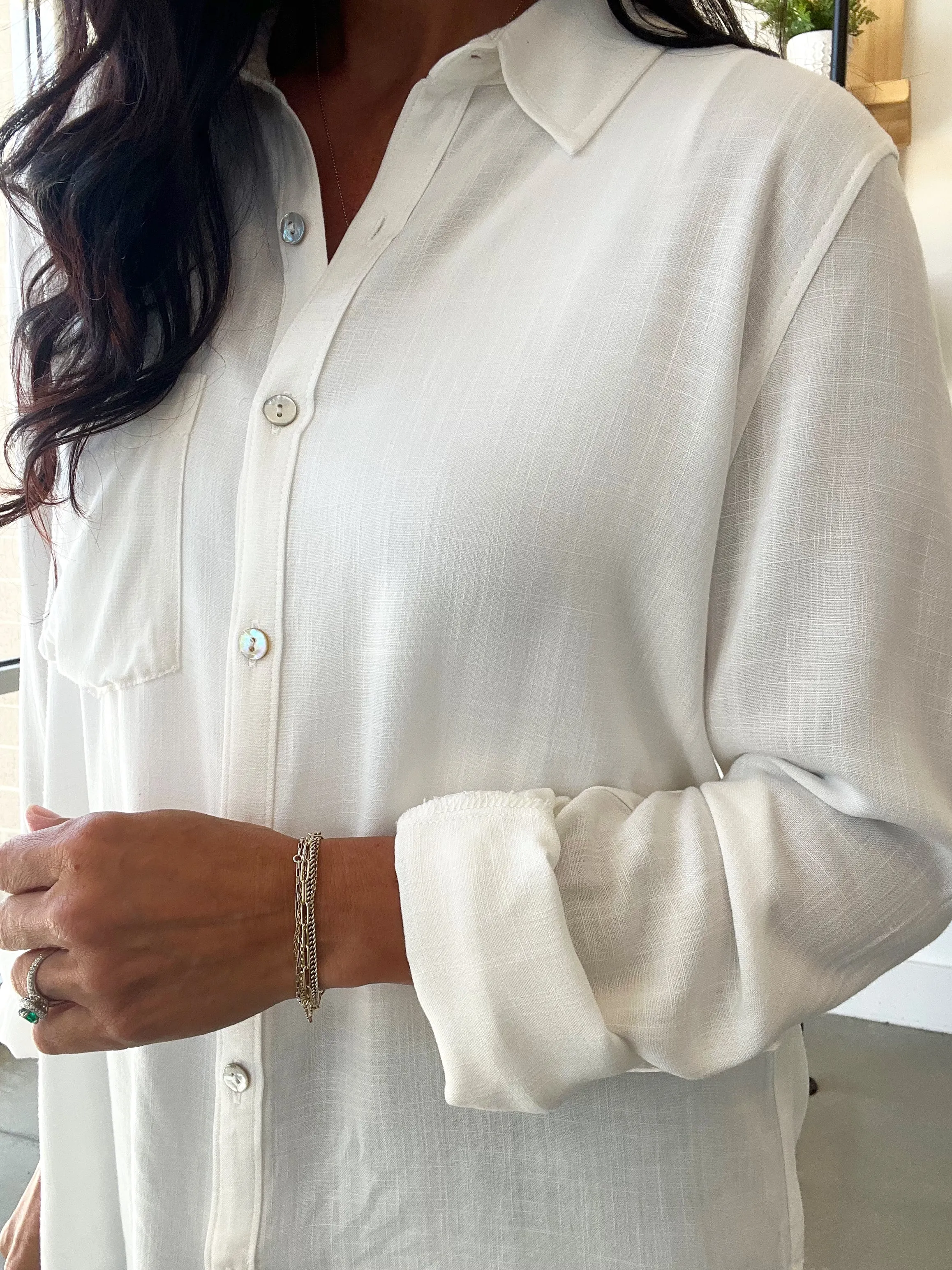 Spring Shell Button Down in White