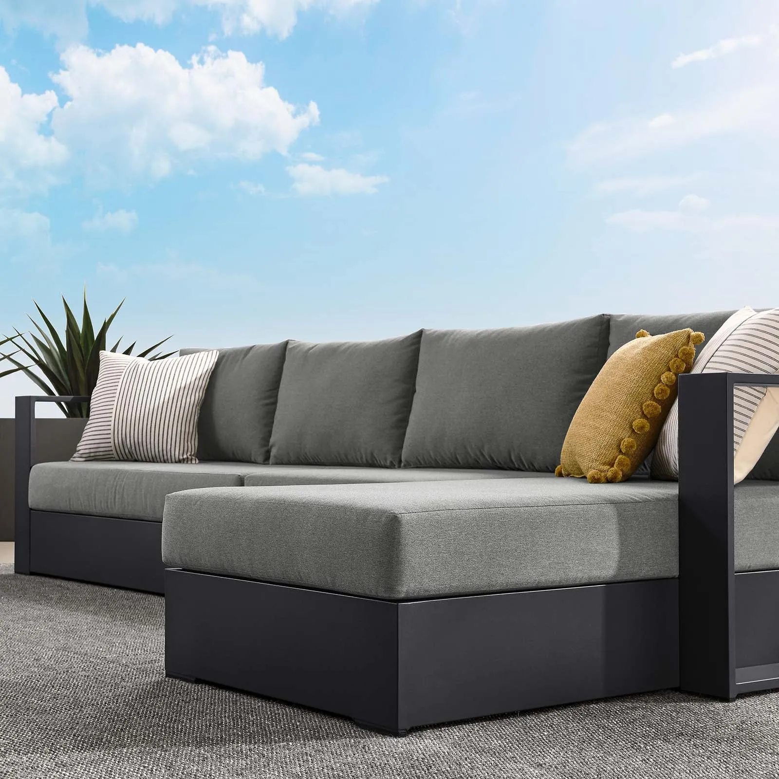 TAHOE OUTDOOR ASH COLLECTION