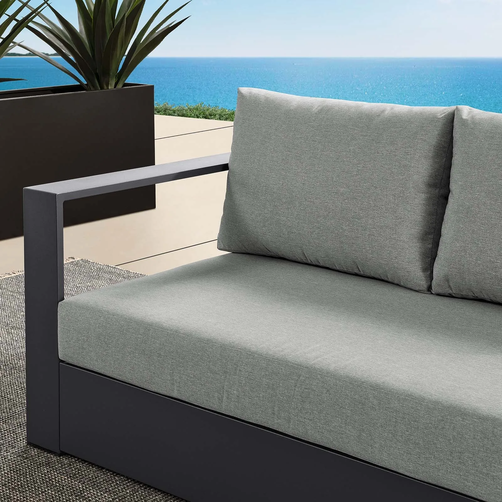 TAHOE OUTDOOR ASH COLLECTION