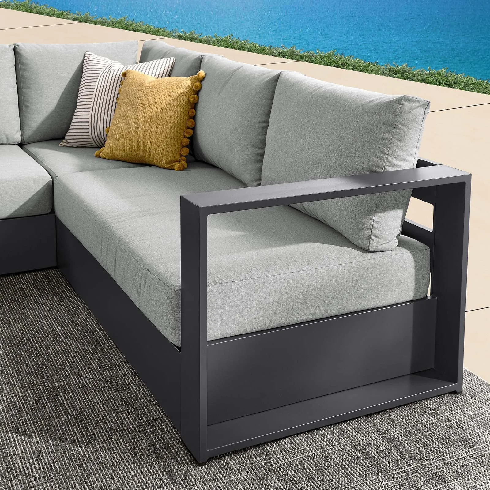 TAHOE OUTDOOR ASH COLLECTION