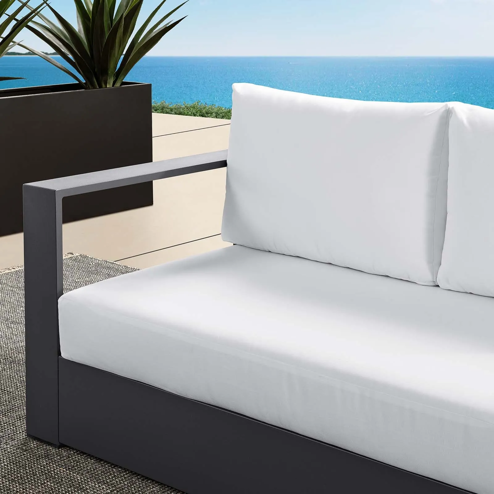 TAHOE OUTDOOR ASH COLLECTION