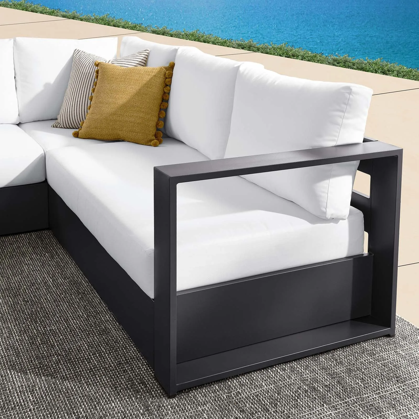 TAHOE OUTDOOR ASH COLLECTION