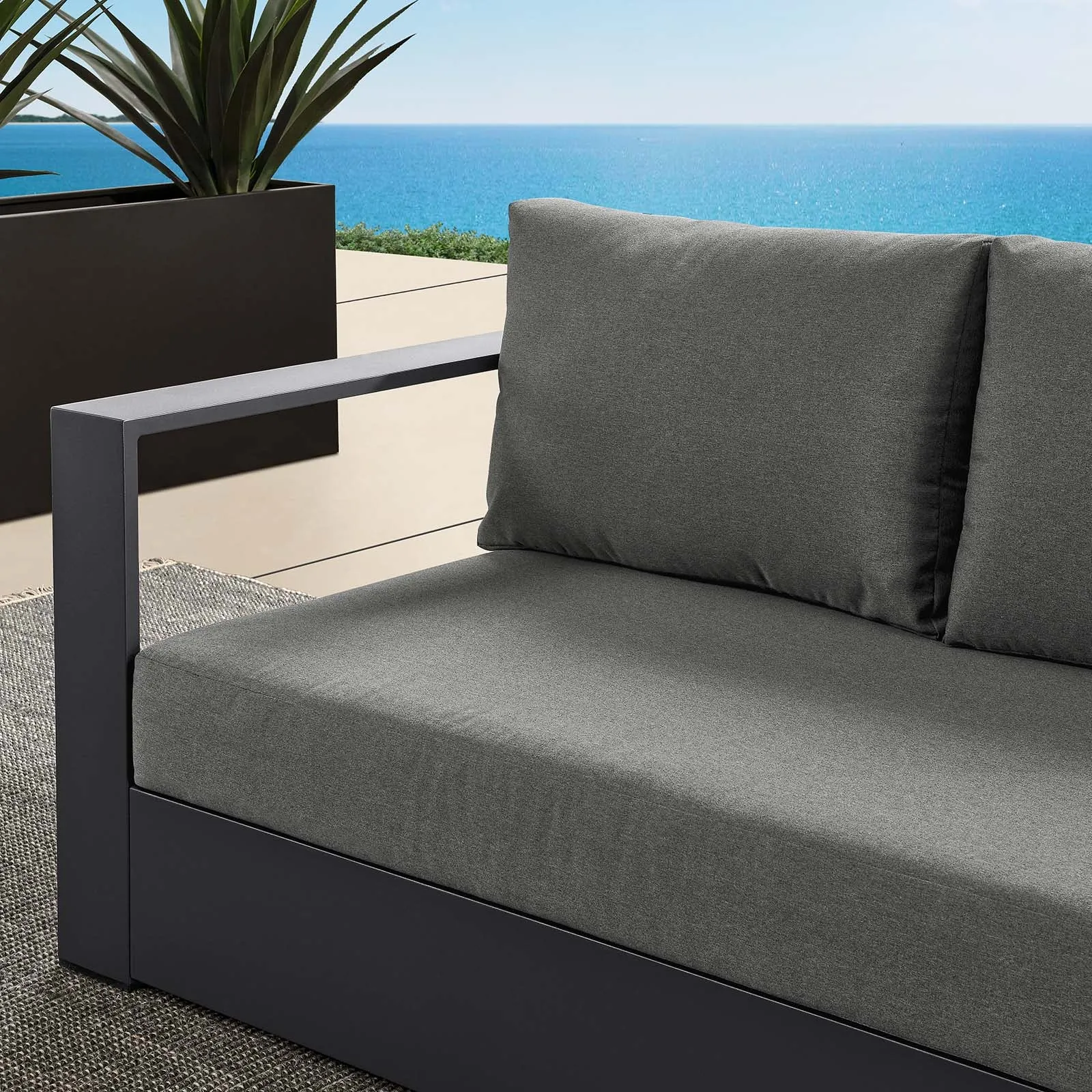 TAHOE OUTDOOR ASH COLLECTION