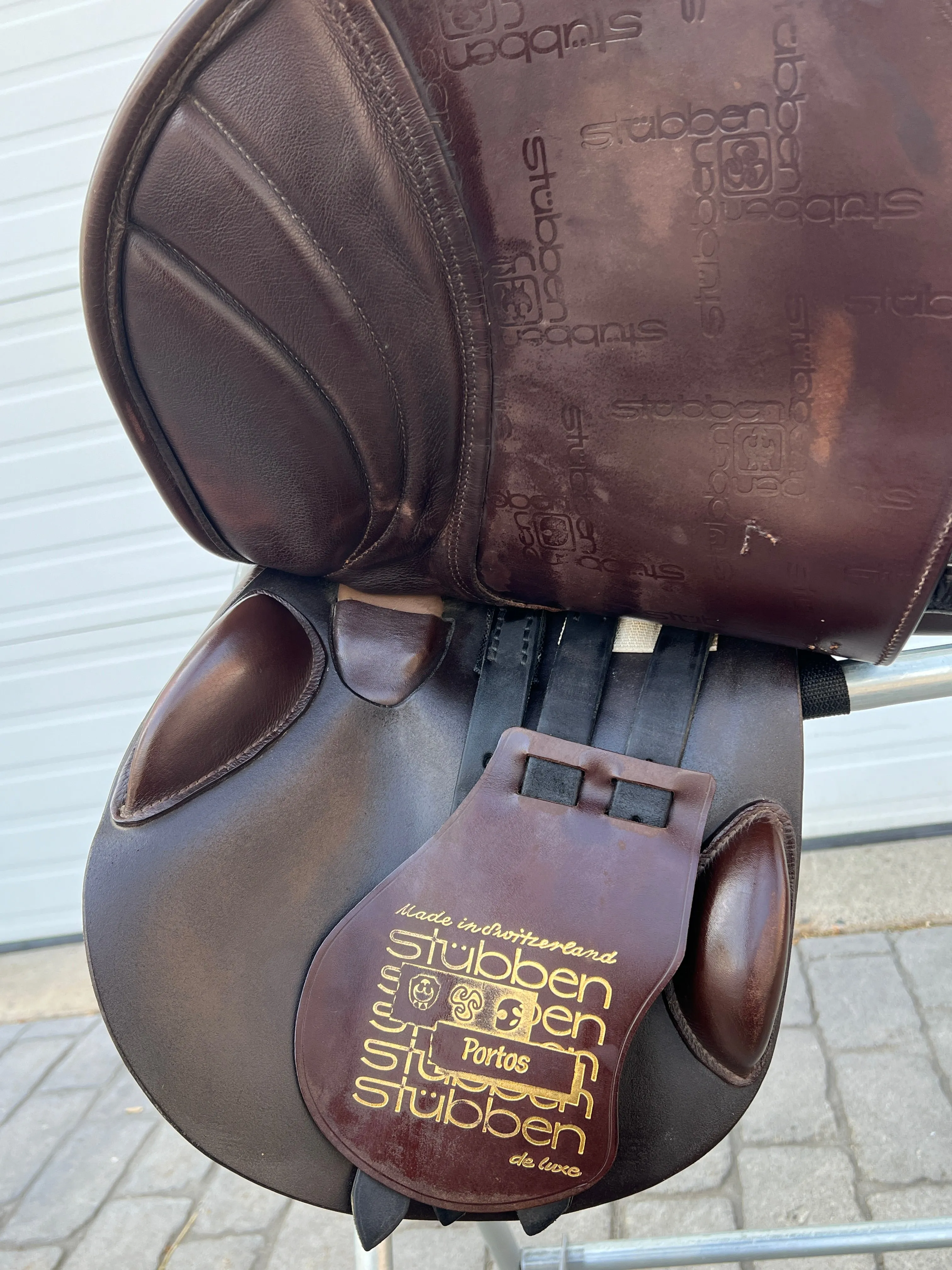 Used Stubben Portos Deluxe 17.5” English Jumping Saddle