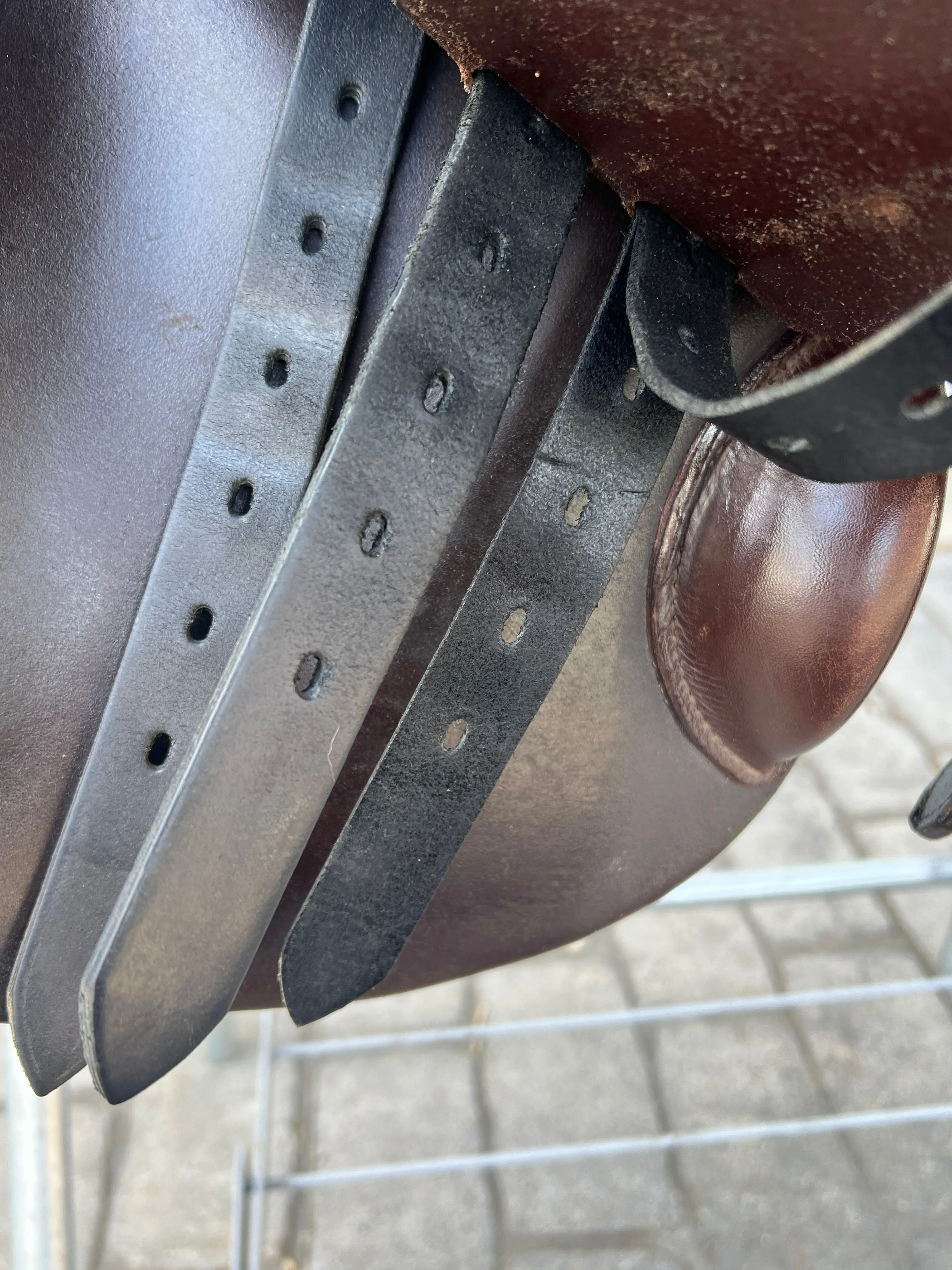 Used Stubben Portos Deluxe 17.5” English Jumping Saddle