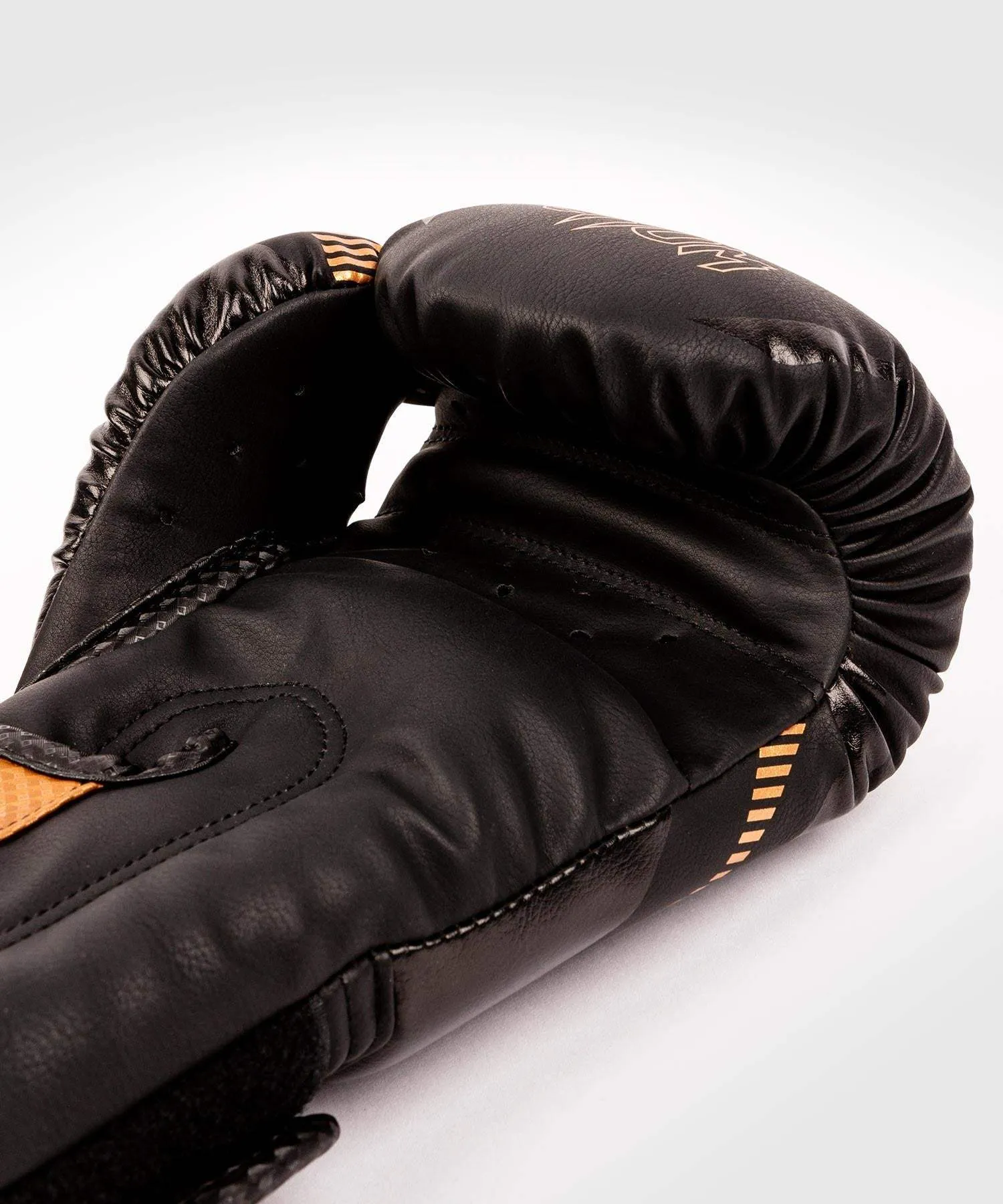 VENUM® IMPACT BOXING GLOVES