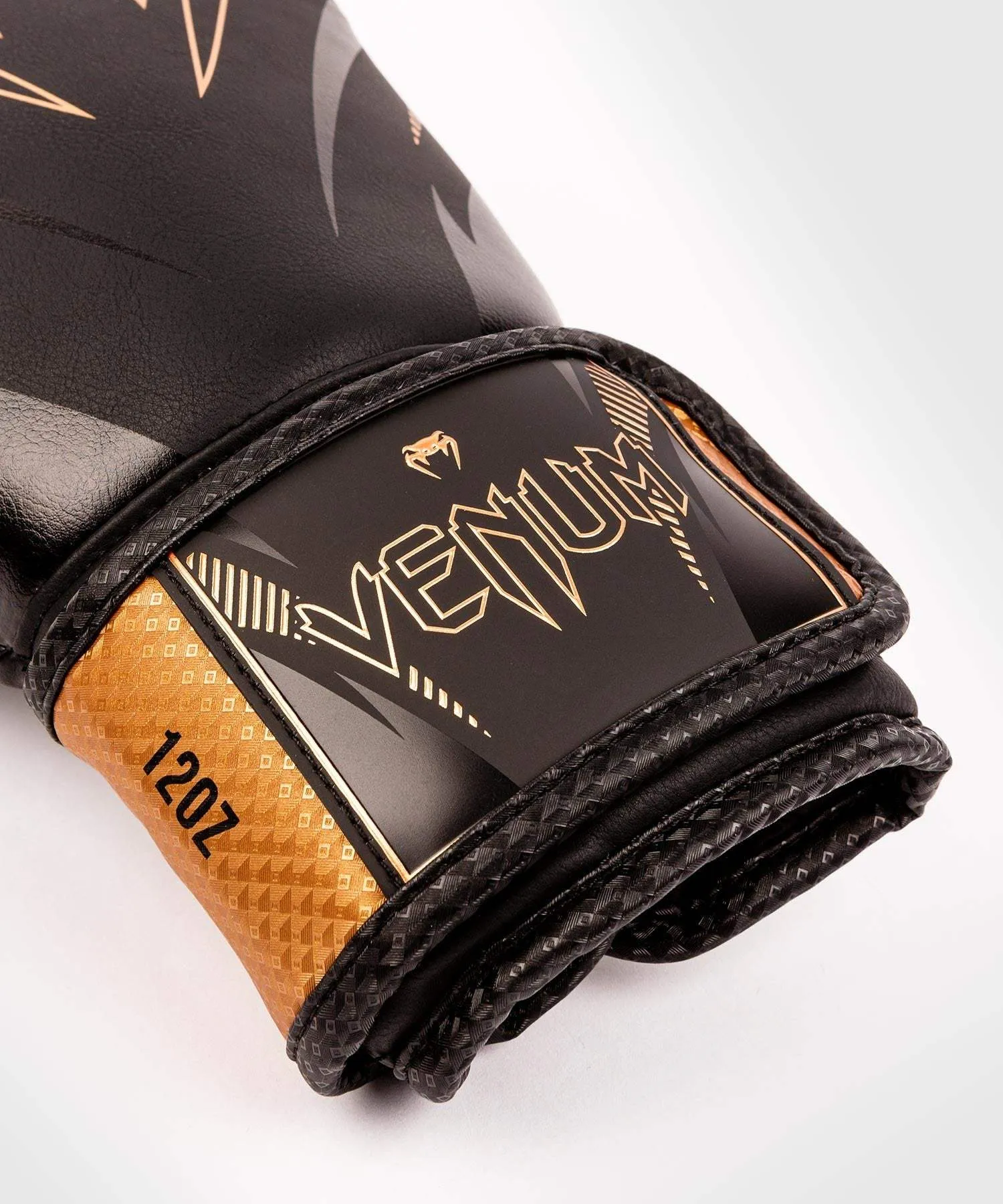 VENUM® IMPACT BOXING GLOVES